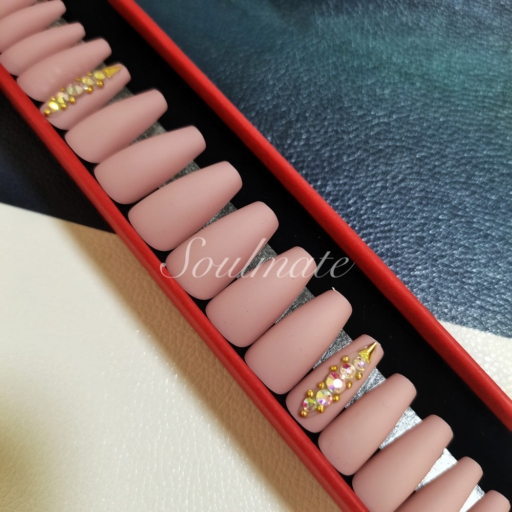 Soulmate  Press On Nails – False Fingernails with Box
