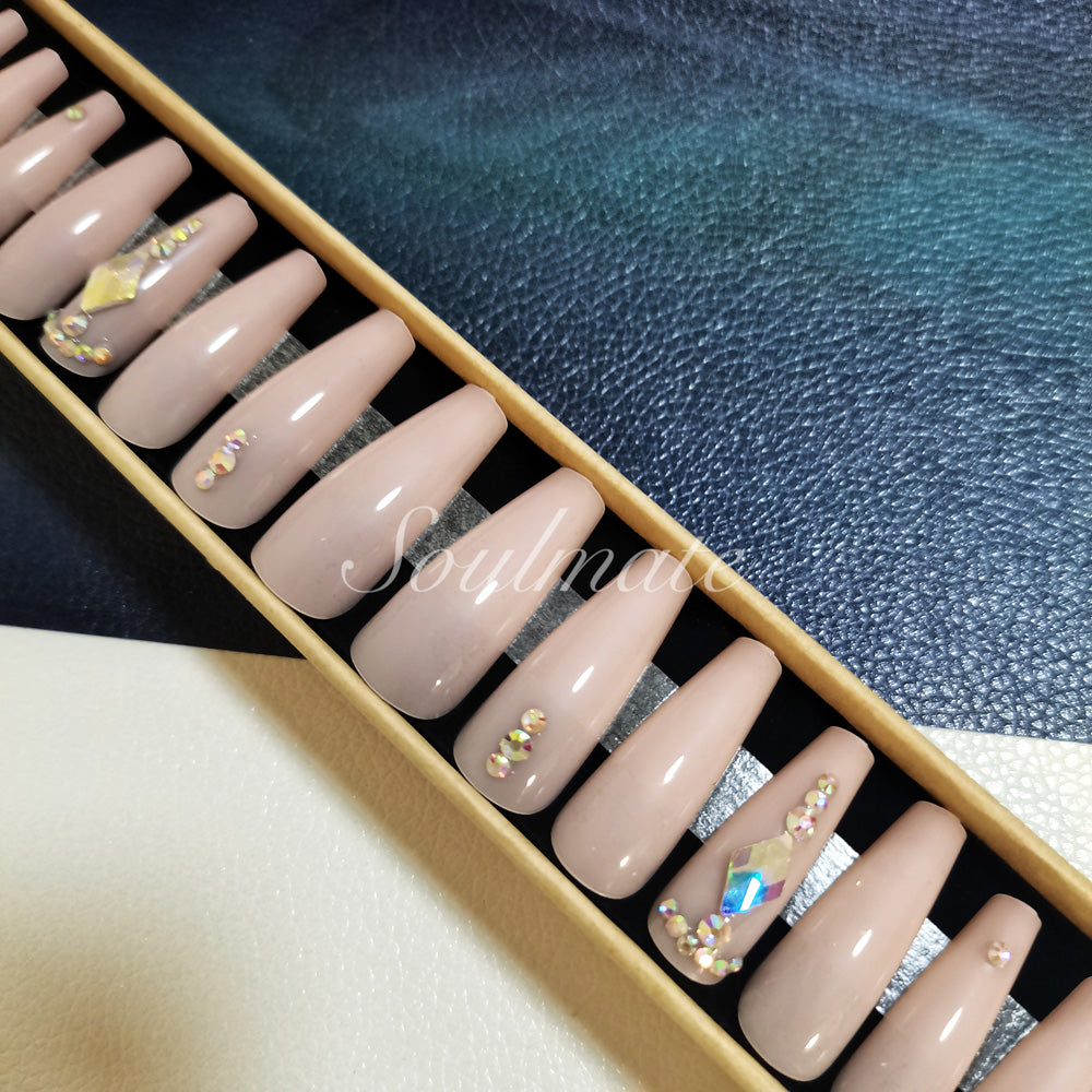 Soulmate  Press On Nails – False Fingernails with Box