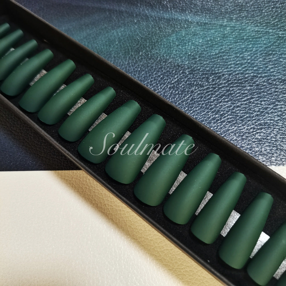 Soulmate  Press On Nails – False Fingernails with Box