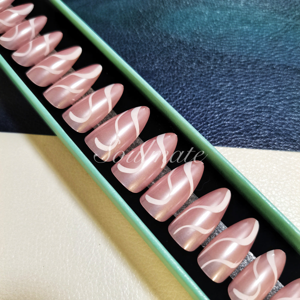 Soulmate  Press On Nails – False Fingernails with Box