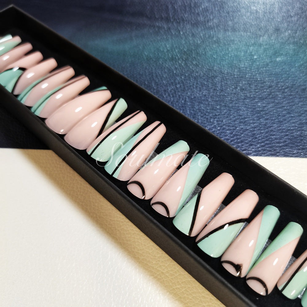 Soulmate  Press On Nails – False Fingernails with Box
