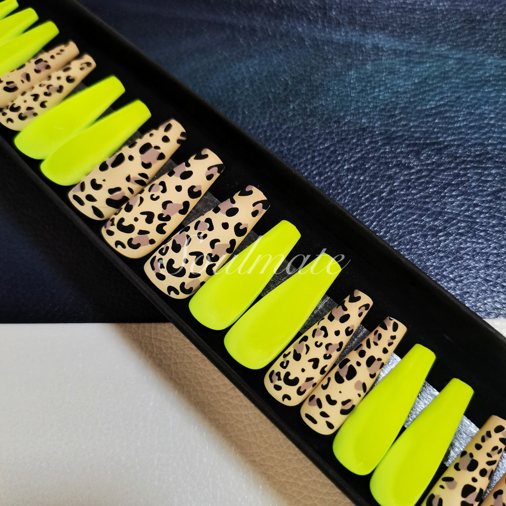 Soulmate  Press On Nails – False Fingernails with Box