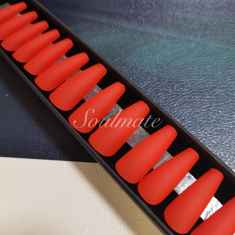 Soulmate  Press On Nails – False Fingernails with Box